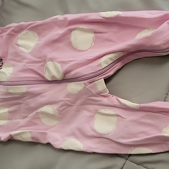 Onesie Brand Baby Girl's Sleeper - Picture 3 of 9